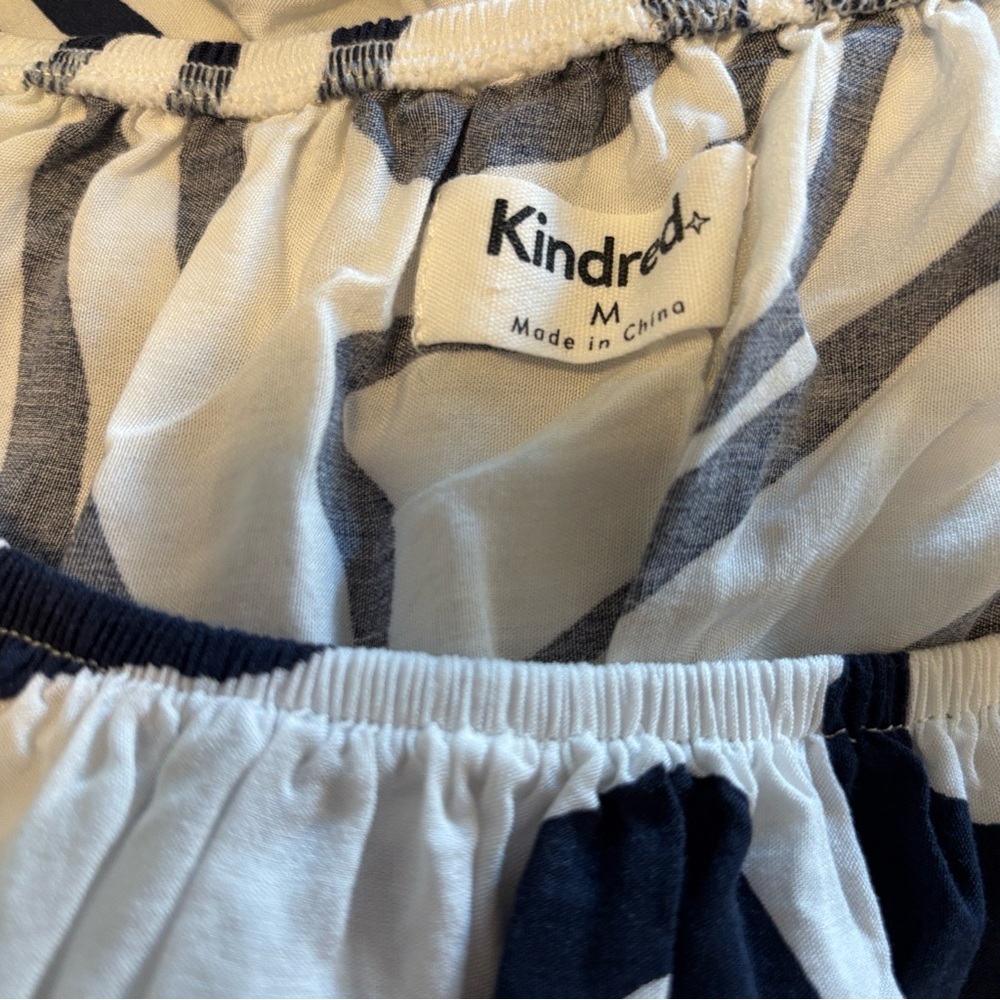 Must bundle Women’s Jumpsuit size medium - Picture 5 of 5